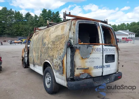 2018 Chevrolet Express 2500 Work Van z USA, uszkodzony, nr VIN 1GCWGAFP6J1178099